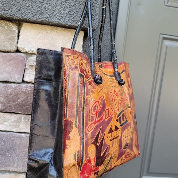 Embossed Las Vegas collectible handbag - Picture 4 of 9